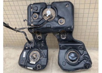 保時捷帕拉梅拉油箱 汽油泵 氣門室蓋 油底殼 節(jié)氣門