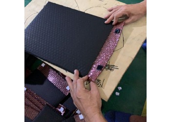 全國包郵現貨黑色導電膜防靜電汽泡袋導電膜紅色汽泡卷
