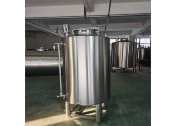 桐城市康之興食用油儲存罐不銹鋼儲存罐品質優(yōu)異優(yōu)良做工售后無憂