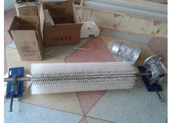 烏蘭B1200電動滾刷式清掃器