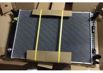 奧迪A4水箱 冷疑器 空調泵 電子扇 節氣門 下擺臂