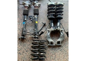 奧迪C8 RS6減震彈簧 前后減 方向機 節(jié)氣門 下擺臂