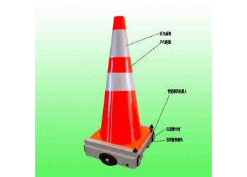智能移動路錐機器人 封路路錐機器人交通安全設施廠家